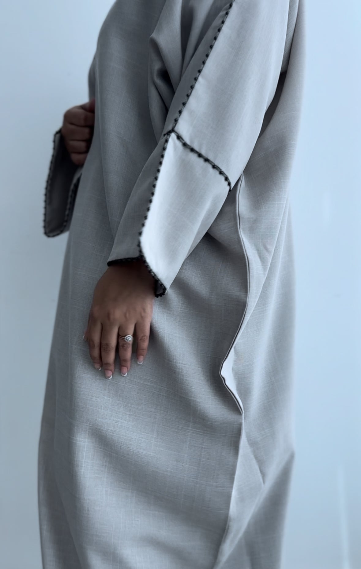 Linen Abaya in color Toupe Beige