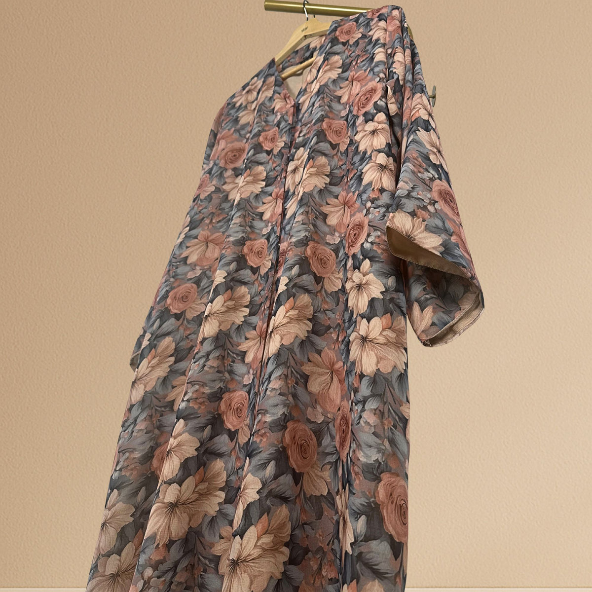 Elegant Floral Abaya - Peach