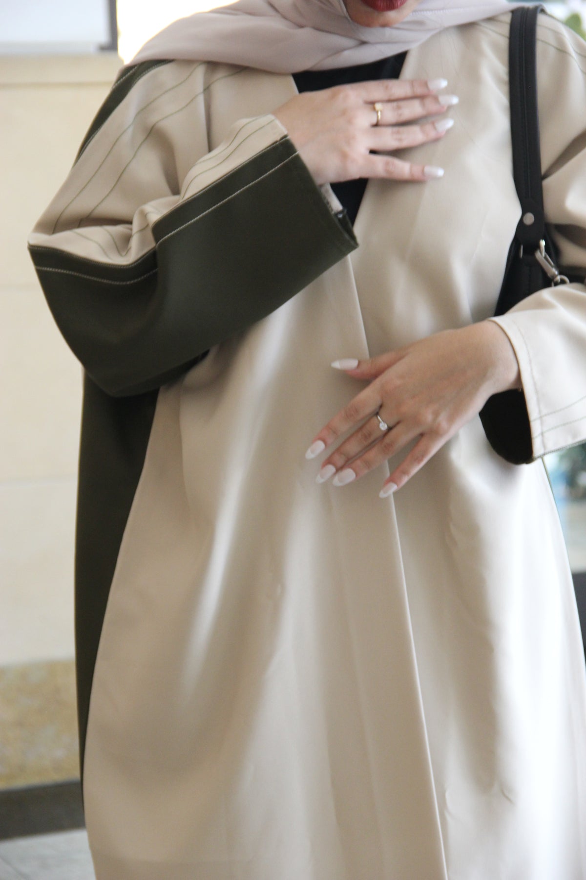 Bisht style Abaya in Biege & Olive